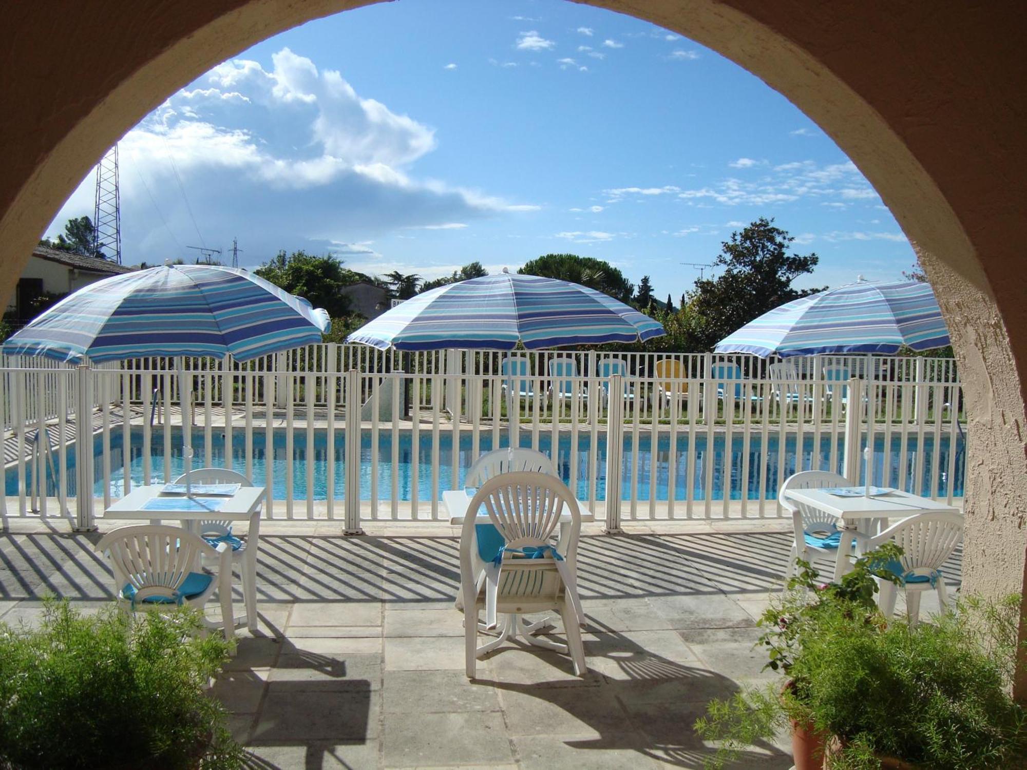 Hotel De La Poste Peymeinade Luaran gambar