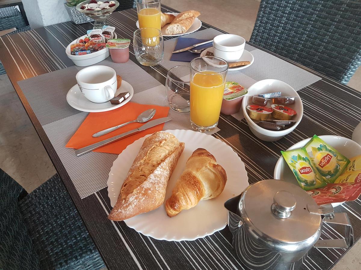Hotel De La Poste Peymeinade Luaran gambar