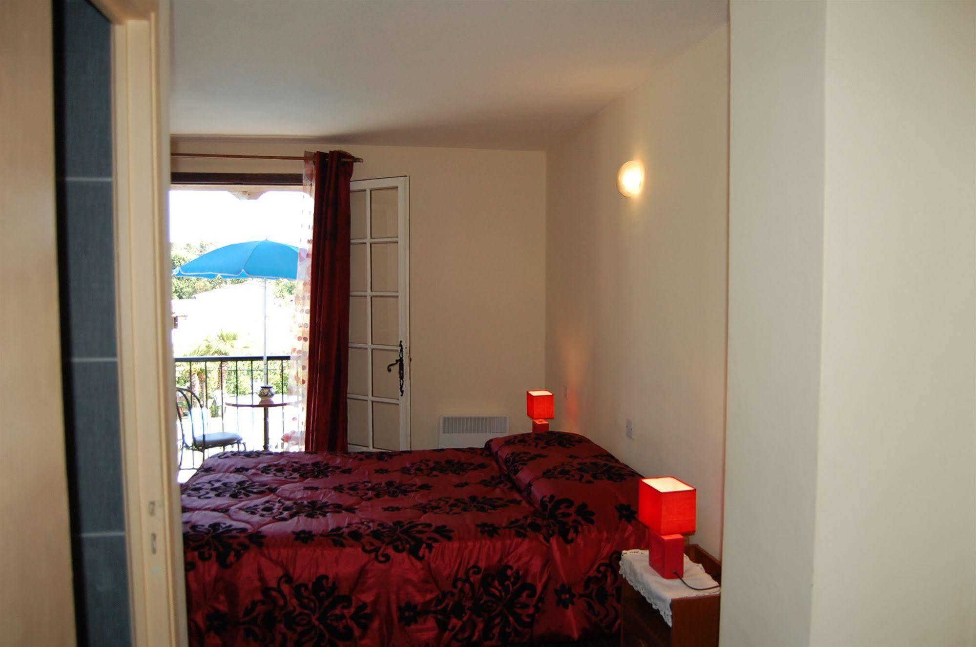 Hotel De La Poste Peymeinade Luaran gambar