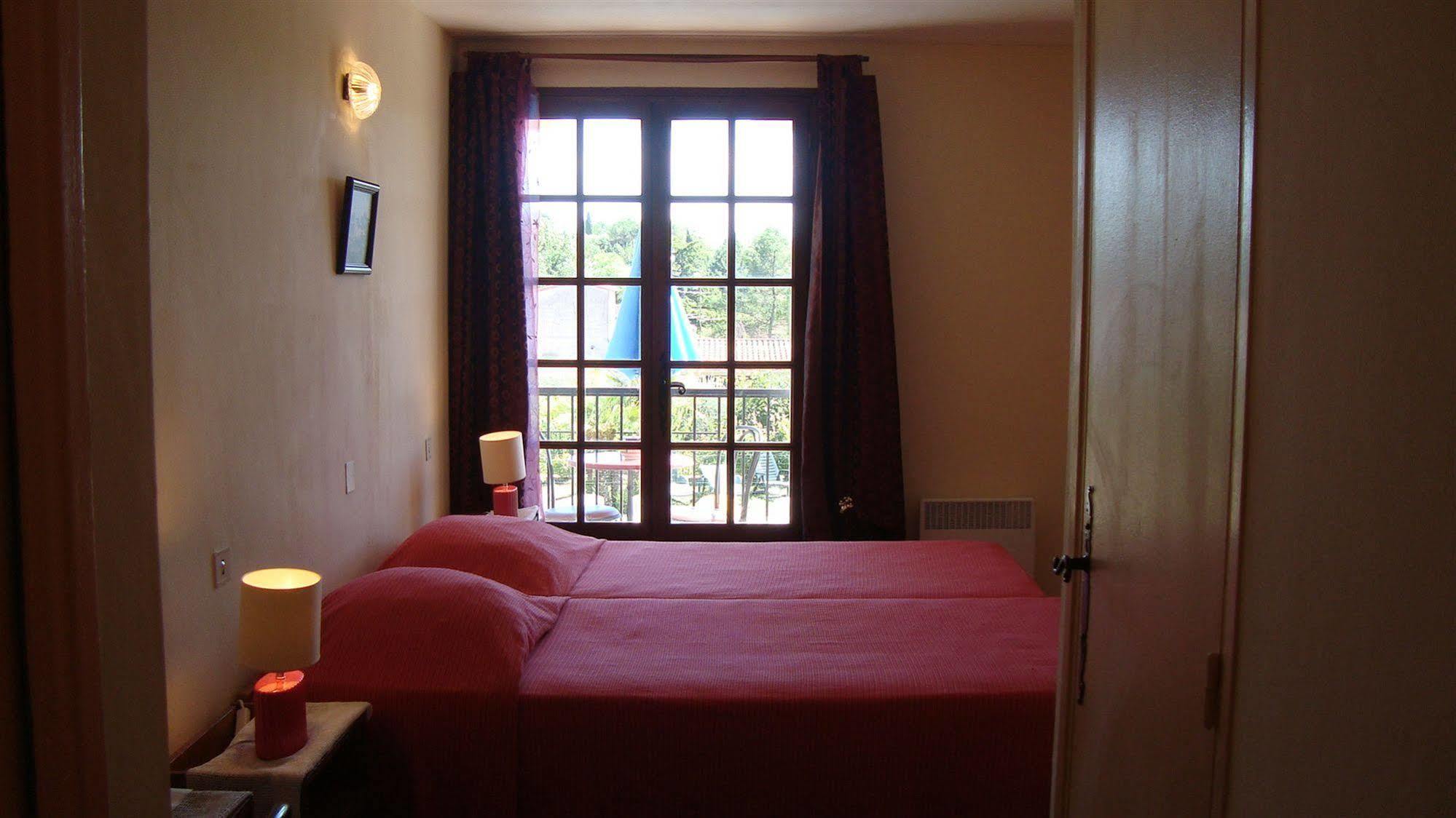 Hotel De La Poste Peymeinade Luaran gambar
